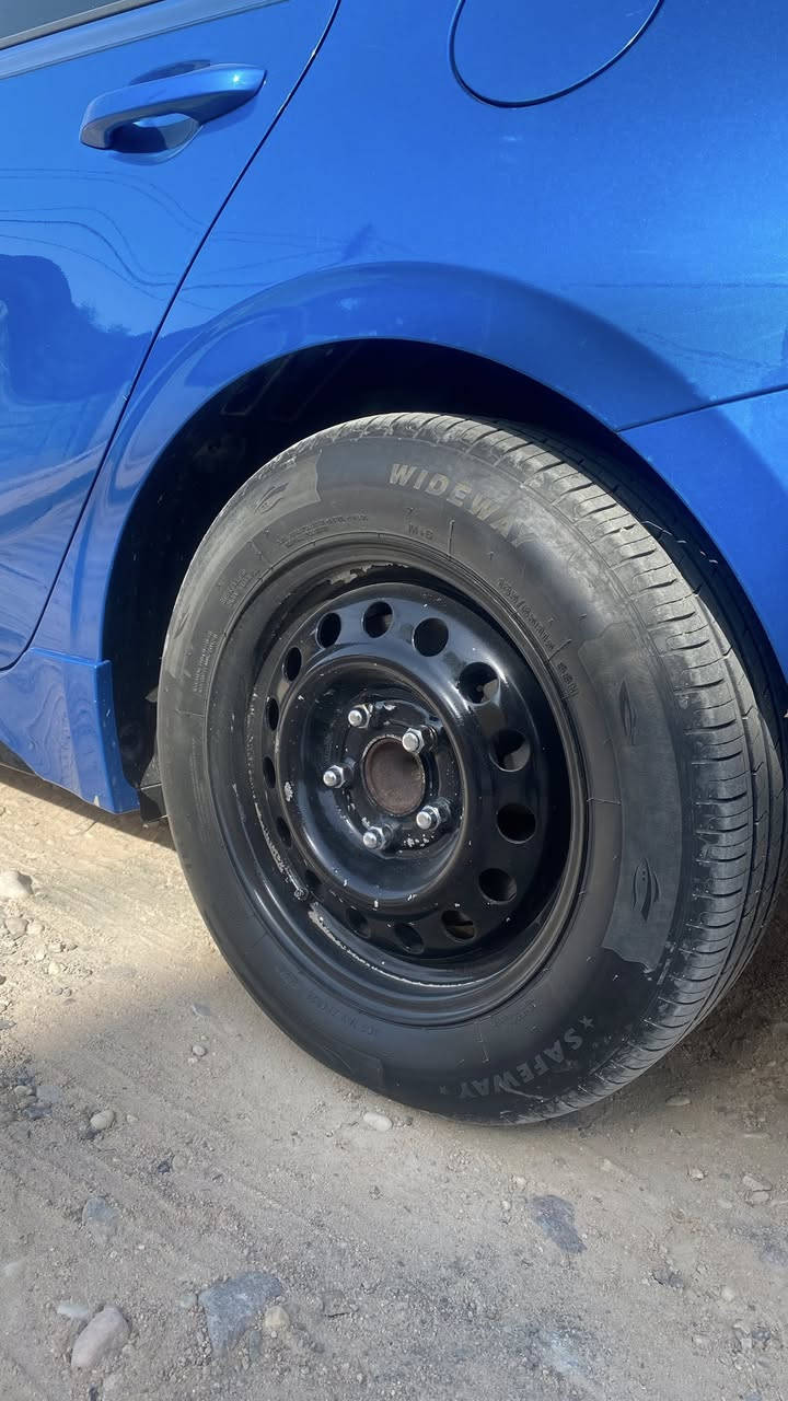 سلام عليكم
‏عندي رنكات كلش انضاف 
وجديد وتايراتهن جدد
السعر 350 وبي مجال
‏هذا رقمي *********** حجم التاير 15 ￼￼
