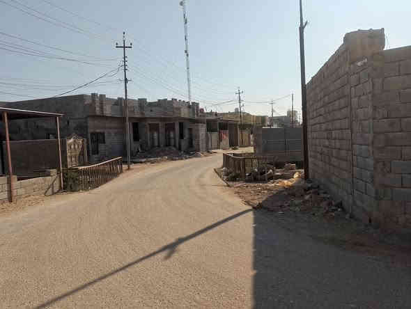 سلام عليكم بيت للبيع طابو زراعي وكاله ونسخه من الطابو
المساحه /200متر مع فضله 70 /  

البيت يحتوي على 2قرف+ ديوان كبير  +موزع 

على النهر وتبليط 

البيت ركن موقع ممتاز  المدارس 50متر 

الموقع ابي الخصيب النزيله شارع المقيمين الجيران ذهب كلهم ابو الخصيب القديمين

السعر 80 وقابل للتفاوض

*********** واتساب
