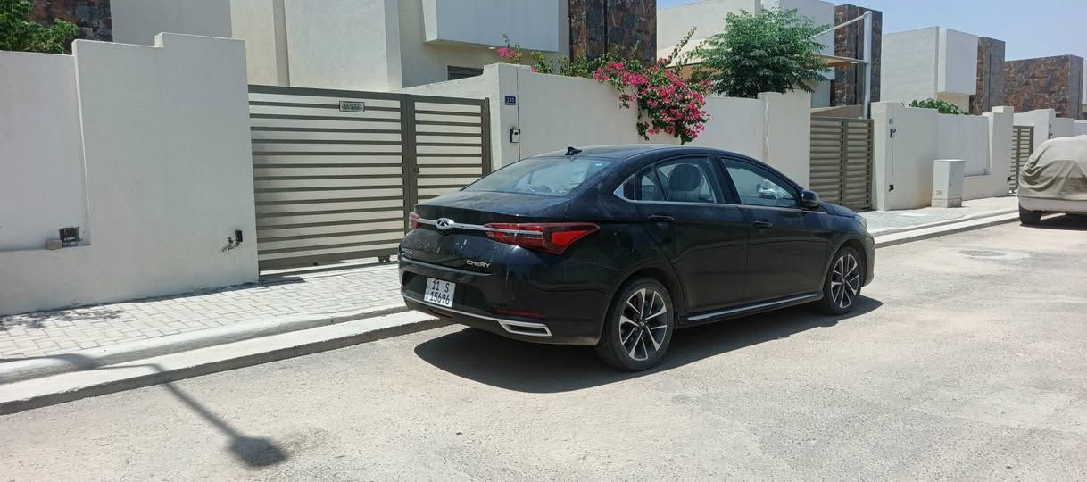 السلام عليكم
شيري اريزو 6 موديل2023
فول موااصفات 
هاي فئة الفول شباب 
ماشيه ٧ الف 
المواصفات : بعدها بلضمان ستلام 2026 ضمان 6 سنوات 
حجم المحرك ١٥٠٠ تيربو 
كير اوتو ماتيك ٨ نمر 
فتحه سقف 
٨ ابرباك 
سلايد روف 
حساس خلفي 
لايت ليد 
كشاف ليد 
بك لايت ليد 
ويل ١٧ 
مفتاح التشغيل بصمه 
شاشه كبيرة 
كاميرا دوارة 
٤ كامرات ٣٦٠ درجه 
انارة داخليه ليد 
كشنات جلد 
كروز سرعه 
اوضاع قيادة ٢ نورمل وسبورت 
تبريد لمس 
تشغيل عن بعد 
تبريد قطعتين 
هاند بريك بصمه 
مرايه كهرب
نضام مانع انزلاق 
رقم بغداد بأسم والدي
مكاني بغداد  
السعر ١٣٢
‏‪***********‬‏
متواجد واتس اب ***********
