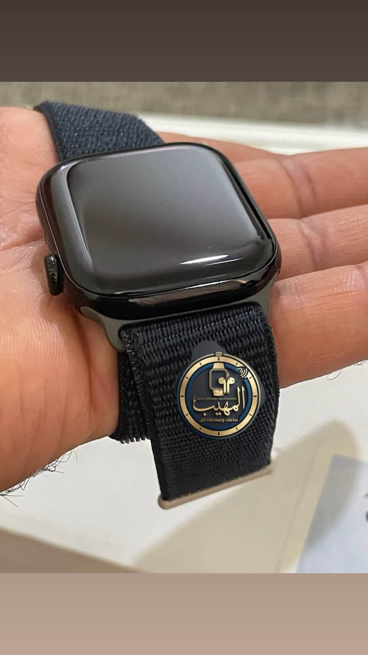 ساعه أبل ⌚️اللون اسود ميتاليك لامع
           جيل  1️⃣0️⃣🔥🔥
حجم 4️⃣6️⃣👉👉👉👉
               بطاريه  1️⃣0️⃣0️⃣🔋
نظافه  1️⃣0️⃣0️⃣💯💯
                 ذاكرة  6️⃣4️⃣  💾
اقوة ضمان ABM  ينتهي ((3/3/2027))
مستخدمه كلش قليل
السير الباند الرياضي مو العادي 👉👉👉
السير الجلد مو وياها 🪬🪬🪬
 مركز سيمو المايسترو دوره شارع الصحه
***********
اتصال/ واتس اب للحجز
توصيل لكافه محافظات العراق
تابعني حسابي القديم طار
