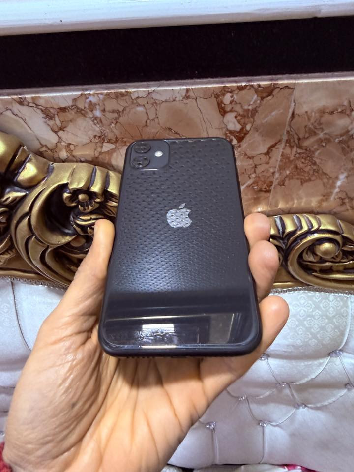 السلام عليكم للبيع
‏📱 iPhone 16 Pro Max – 256GB
🔋 بطارية 95% – نظافة 100%
بيه نقطة صغيرة بالشاشة ما تأثر
💰 1,150,000 قابل للتفاوض البسيط

‏📱 iPhone 11 – 64GB
🔋 بطارية 73%
💰 200 ألف (قفل)

📍 بغداد – الشعب قرب حسينية المصطفى
📞 ***********
