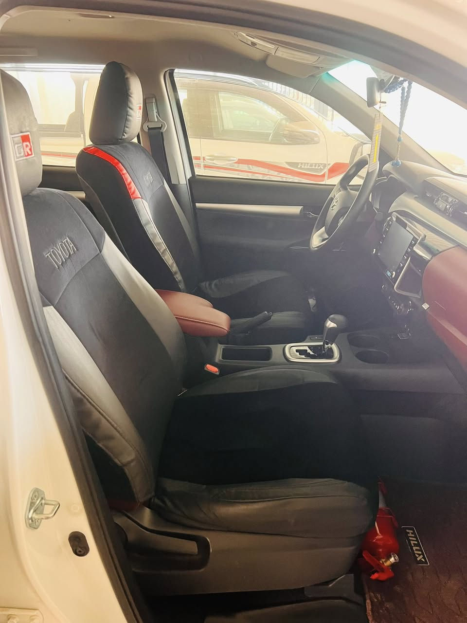 للبيع تويوتا هايلوكس ناصي
موديل 2025 
ماشيه 21 الف 
رقم واسط دؤلي 
بأسمي تحويل ثاني يوم  
فول مواصفات واحد ع واحد
مري شفط وي البصمه 
للاستفسار ***********

