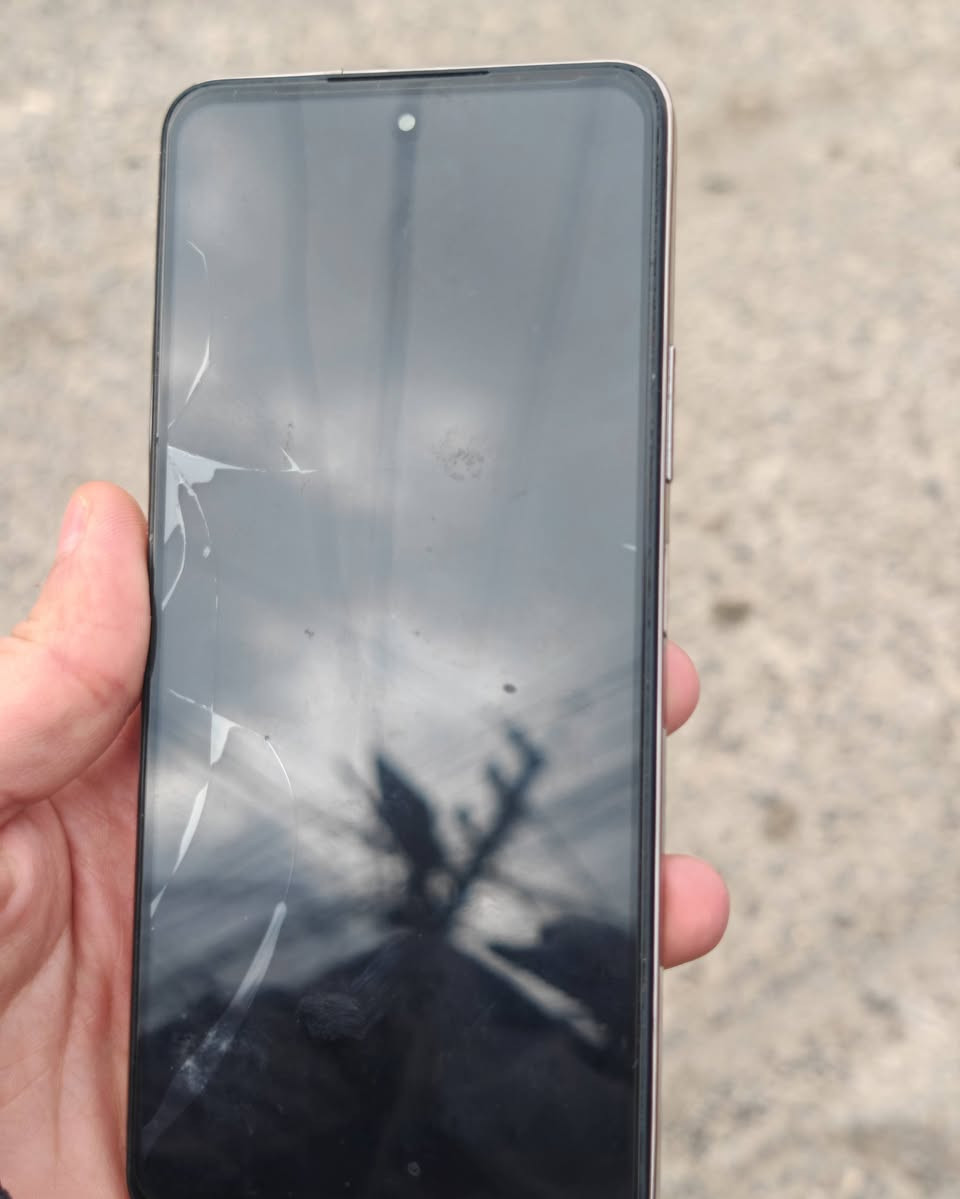 للبيع انفنكس نوت30ذاكره256
رام 8
60 فريم بوبجي
صوت ستريو
فقط بي فطور بل لمس مامئثر
سعرو 90 الف


**إذا كنت صاحب هذا الإعلان وتريد حذفه لأي سبب، رجاءا أرسل رسالة إلى الدعم الفني**