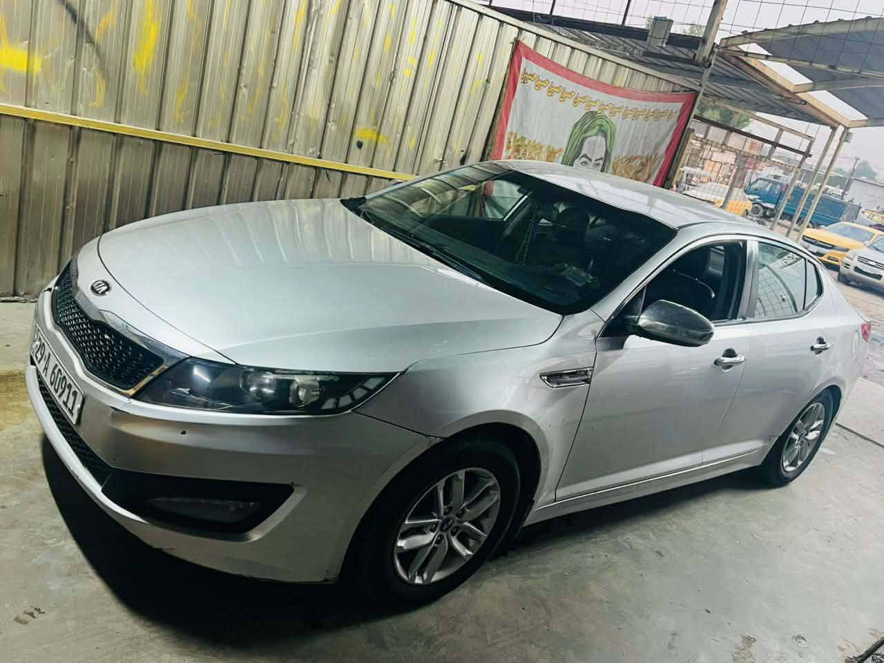 للبيع موديل 11رقم واسط بسمي مكينه 2400مصبوغه عام بدون ضربه بس جملغ امامي بدون دواخل سياره جديده مكان السياره حله شارع 100 السعر 90 رقم التلفون ***********
