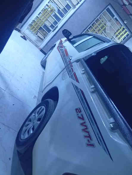 السلام عليكم للبيع للبيع بيكا هايلوكس موديل 23 مكان واسط اتصل على رقم***********
