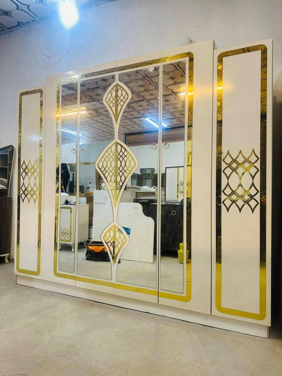 غرفه تركي مستخدمه 🛠️
غرفه ماركه 9قطع 🔥
غرفه نضيفه مثل بل صور ✨ 
غرفه ول توصيل وشد700فقط 😍✔️ اي استفسار راسلوني على واتساب
***********
