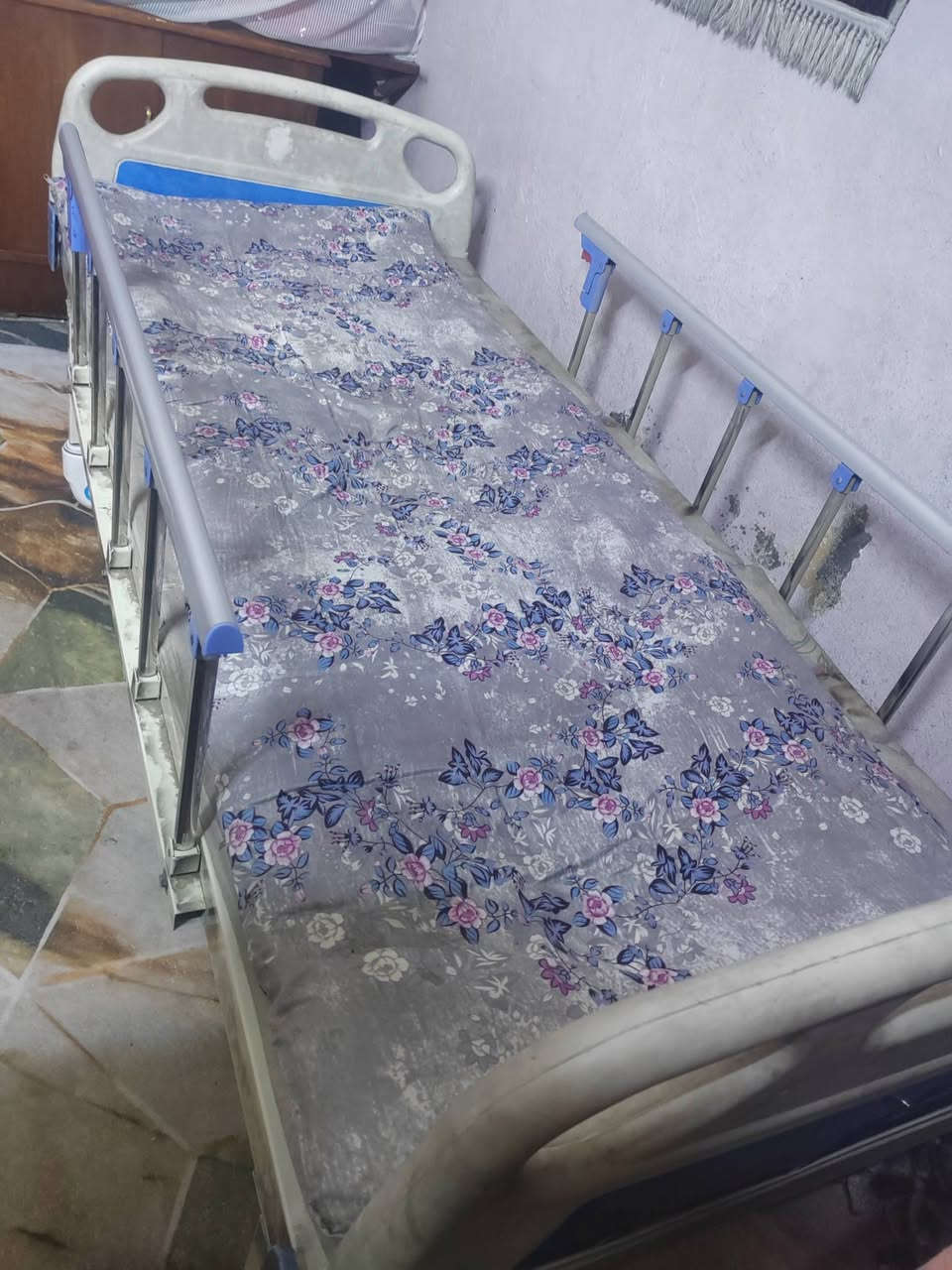 السلام عليكم سرير طبي مستعمل  سعر ٢٠٠ الف


**إذا كنت صاحب هذا الإعلان وتريد حذفه لأي سبب، رجاءا أرسل رسالة إلى الدعم الفني**