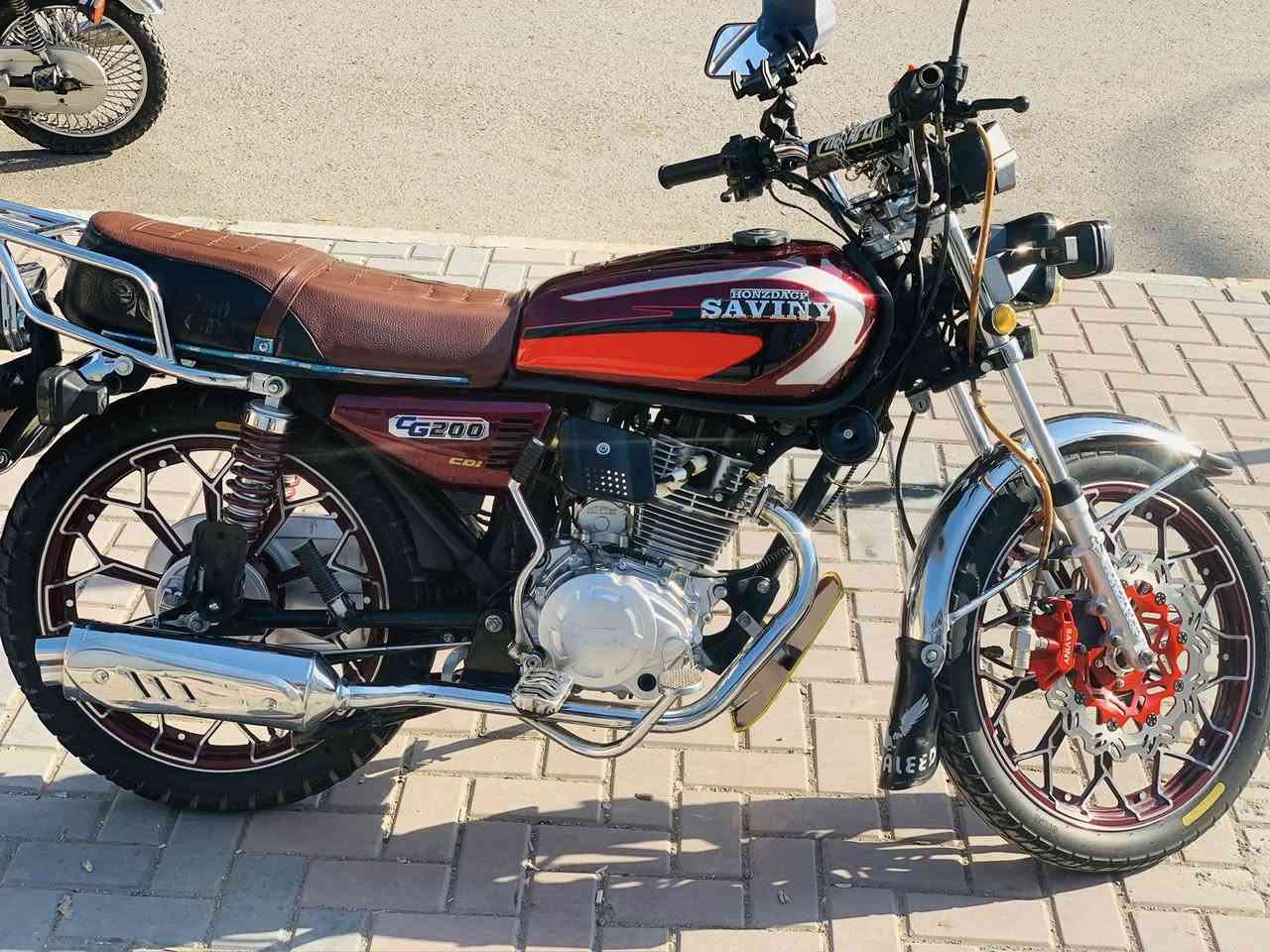 السلام عليكم
دراجه سيفان مكينه شرط برغي ما مفتوح موديل 2024 مكفولة من كلشي شرط شلعه ومعدل ع ال3 ترفع مال جنايه تأخذها ما تصرف عليها ربع شاصي شرط وايرمنيه شغاله الدراجه فوول 
 سعر 700 وبيها مجال خاص مفتوح 

 ***********
