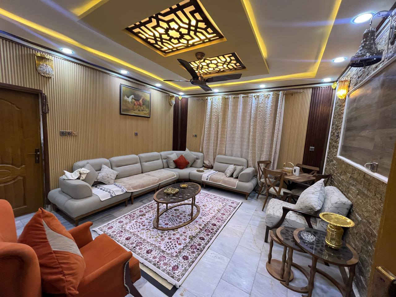 اعلان : عقار للبيع ( طابو ملك صرف  في الزعفرانيه 

🔸 موقع العقار :  شارع المعهد قرب تاج المعارك 

🔸 مساحة العقار : ( 220) 

🔸 جنس العقار : طابو ملك صرف حديث درجه اولى 

طابقين   

🏗 يحتوي على كراج  ستقبالين  صاله مطبخ غرفه منور صحيات 
 

🏕 طابق ثاني 4غرف  نوم  صاله  صحيات 

صطح كبير 

موقع مميز 

للاستفسار يرجى الاتصال بلرقم ***********

او مراجعه مكتب الاماكن للعقارات
