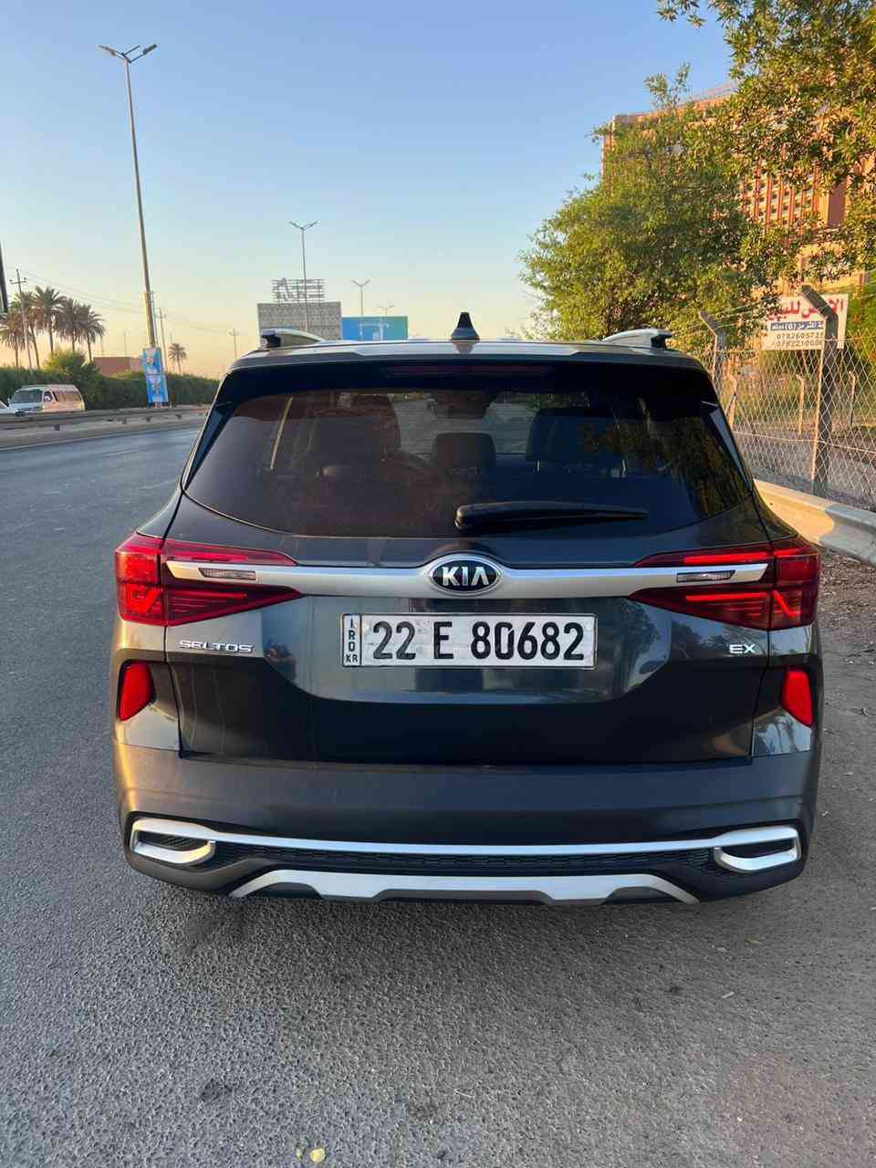 السلام عليكم للبيع فقط
كيا سيلتوس٢٠٢١ اللون رصاصي فيلي رقم اربيل الجديد الدولي ماشيه ٧٣ الف كيلو حادثها دعاميه امامية فقط وراس البنيد بي رصعه اتبدل وانصبغ بدون ايرباك وصور الحادث ويه الصور  وبيها طلع من امريكا قبغ الجنطة امبدل ومصبوغ مواصفاتها 
بصمة تشغيل وتشغيل عن بعد 
سلايد
شاشة تدعم نظام الكار بلي والاندرويد
كامرا خلفية
كشن كهرباء السايق
 كشنات جلد 
دخول ذكي
تدفئة وتبريد
تدفئة بالكراسي الامامية 
فول تحكم ستيرن 
رادارات تحذير التجاوز والخلف
رادار الحفاظ على المسار 
رادارات جانبية وامامية وخلفية 
اضائة داخلية LED
لدات امامية وخلفية 
بلوجكتر زينون ابيض 
اشاير بالمري 
شاحن جوال لاسلكي 
لد امامي وبك لايت لد
داخل كاربون 
محرك اربعه سلندر ٢٠٠٠ دوش
شاشة حجم كبير
مود درايف ثلاث وضعيات 
قيادة ذاتية
وبيهة هواي مواصفات بعد ملاحظة الكير at مو سيفيتي المرغوب امبدل السعر ١٥٣ ورقه وبيها مجال عند المعاينه السيارة بأسم شركة شرط التحويل 
مكانها بغداد حي القادسية رقمي ***********

