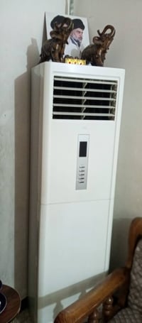 سبلت TCLطنين ونص وسبلت توسوت 2طن معروض للبيع مستعمل ونظيف وشغال وبروده...