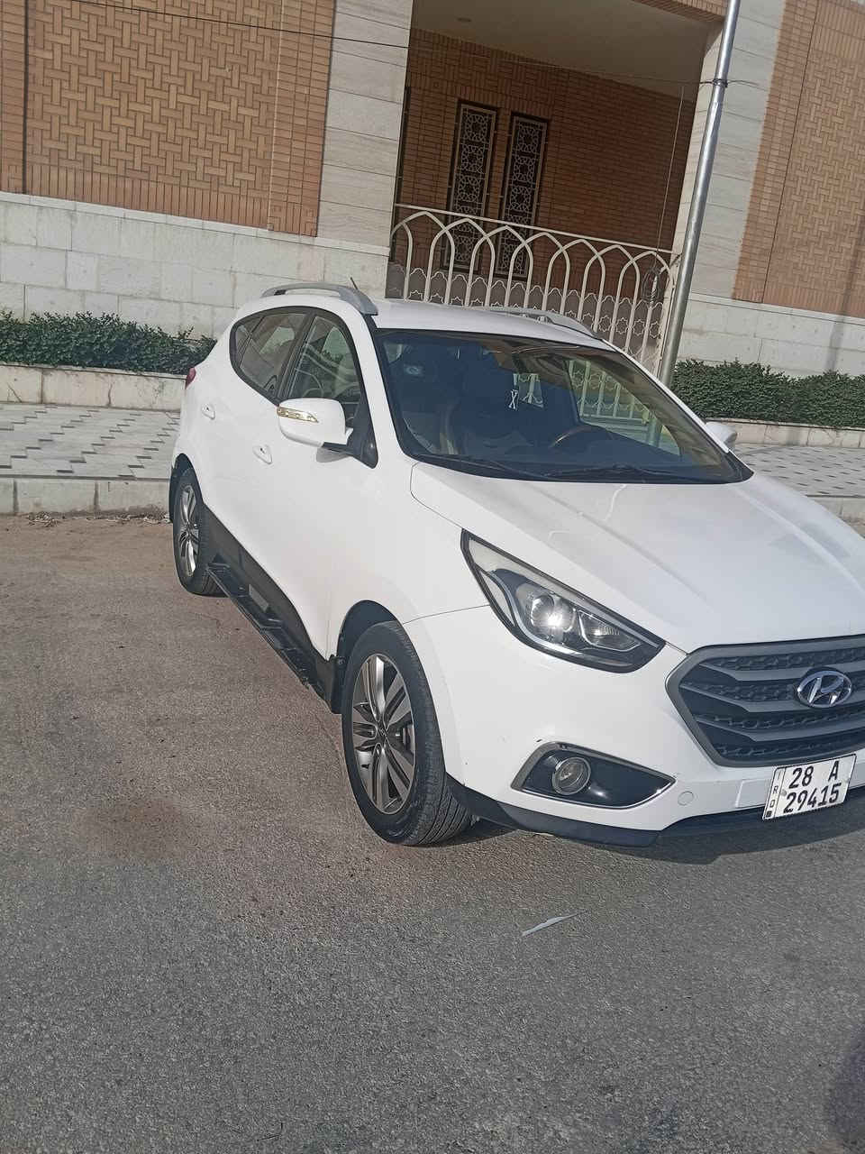 سلام عليكم 
توكسان خليجي موديل 14 مكفوله من حادث والصبغ محرك 2000 دوش ماشيه 84 حقيقي  رقم الهاتف ***********
