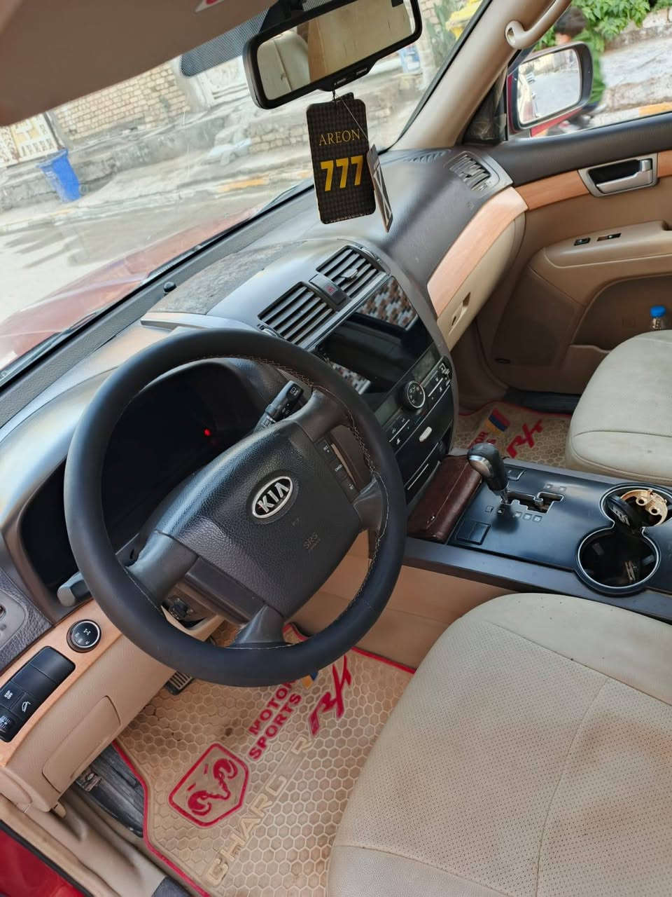 السلام عليكم
مهافي ٢٠٠٩  رقم بصره مكفوله فور ويل بسمي تخم تاير حداديه تبريد  مكينه كله جديد مابيه نقص مكان ناصرية شطرة سعره ١٢٠ وبيها مجال لشراي ***********
