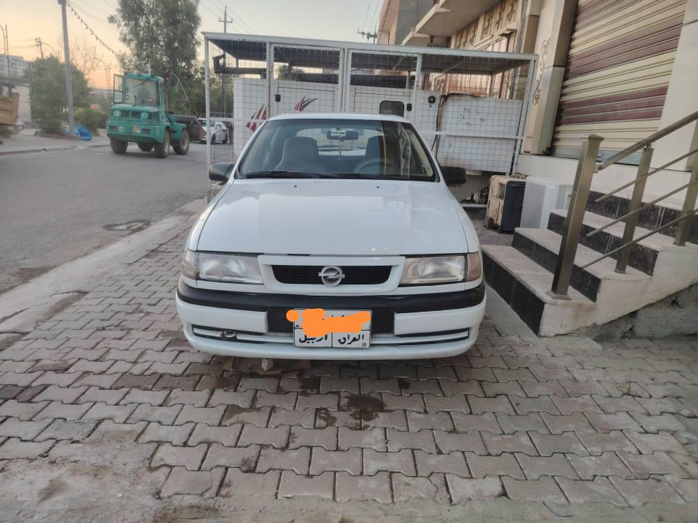 اوبل فكترا موديل ١٩٩٣ بيها نص خاملغ صبغ وهلات باقي عل بلاد كير ومحرك شرط دفتر بنزين موجود *********** كركوك, العراق
