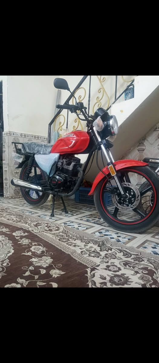 للبيع دراجه شونك موديل ٢٦ جديده صارلها شهرين طالعه من المعرض اوراق اسكنراذا اكو مراوس ابربعه كير جديده اراوس السعر ٩٠٠ العنوان كربلاء ***********
