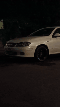 السلام عليكم للبيع نيسان سني موديل 2001 استيراد خاص اربعه جام كهرباء ماسحة خلفيه بلادي محرك قبق اسود جديد  1800 كير أوتو تبريد ثلج سيارة تخم تاير و حدادية صار شهرين من سويتهن
ملاحظة .. قطعتين صبغ بدون دواخل الباب عكس السائق و الجاملغ الخلفي 

 مكاني بغداد 

السعر 83 وبي مجال بسيط 

للاستفسار‏  ‏‪0775 991 4560‬
