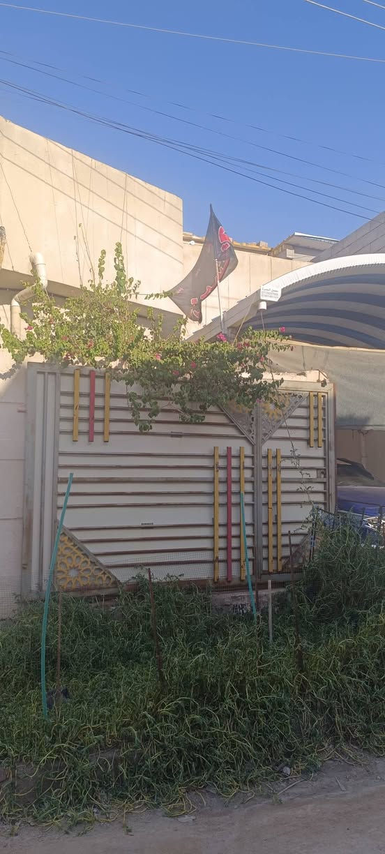 يتوفر لدينا دار سكن مساحه 125متر
نوع العقار طابو صرف زراعي سند 25

تستلم وكاله ونسخه من الطابو ومكاتبه

العنوان البصرة قضاء ابي الخصيب

شارع الوسطي السبيليات الغربيه

قرب المدرسه الصفره

يتكون الدار من غرف منام عدد 4

وصاله ومطبخ وديوان وصحيات خارج وداخل وكراج وحديقه

مع توفر كافة الخدمات

ماء وكهرباء ومجاري واناره 💡

 يبعد عن التبليط 20متر 

مدارس بصفك ابتدائي ومتوسط وروضه واسواق ونت كلشي يمك وبصفك كله مشي بصف الدار

كل هاذه التفاصيل بسعر 105مليون

قابل للتفاوض للأستفسار يرجى الاتصال

     ابو ، مهدي 

***********
