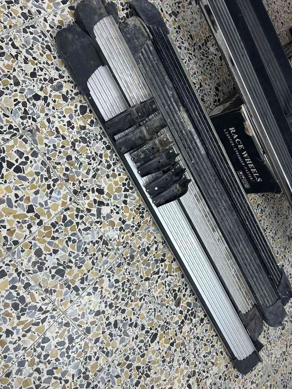 السلام عليكم توفرت دوسات فور رنر جمع الفئات لمتد TRDسبورت/TRD/SR5كل وحدة والسعر مالتهة مكاني بغداد يو جد توصيل للتواصل *********** او واتساب
