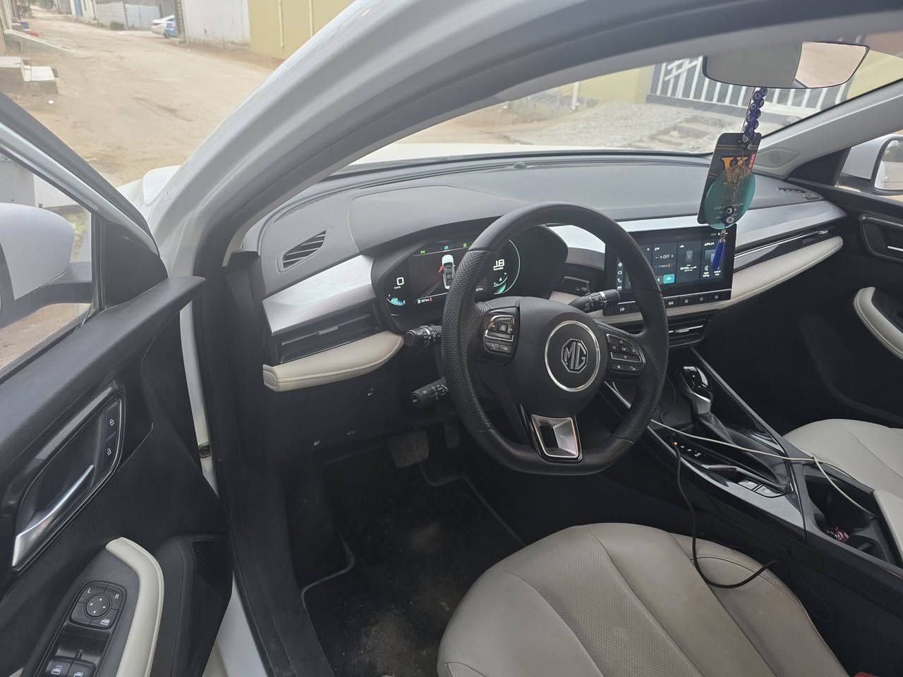 MG 5 2025
فول مواصفات لكجري لد نهاري كشافات كشنات جلد عداد دجتل كامرات ٣٦٠ حساس خلفي محرك 1500 تنفس طبيعي داخلة ضمان الشركة   ماشية ١٩ الف رقم نجف باسمي تحويل مباشر السعر 120  مكان السيارة كوفة النجف


**إذا كنت صاحب هذا الإعلان وتريد حذفه لأي سبب، رجاءا أرسل رسالة إلى الدعم الفني**