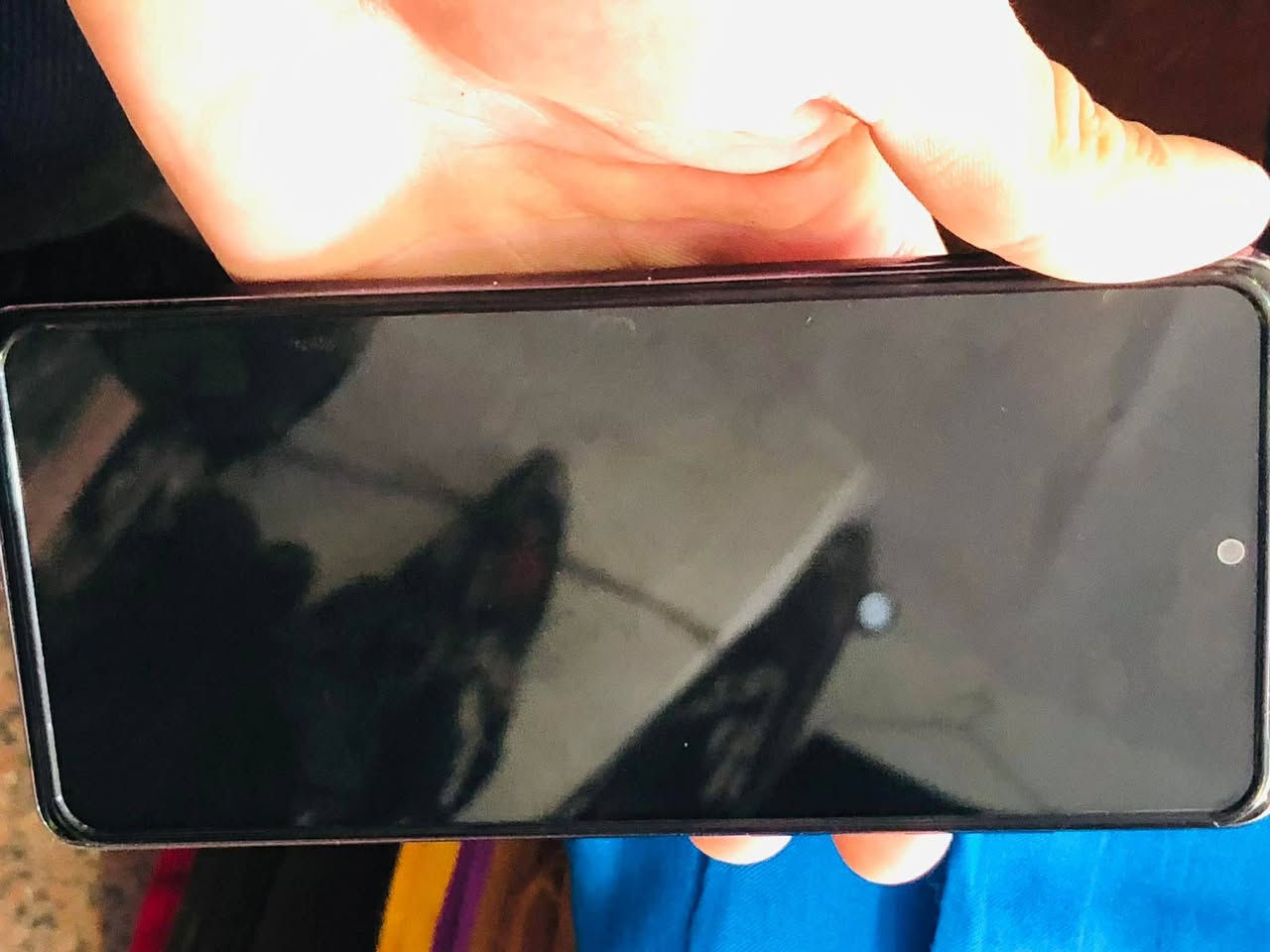 سامسونك نوت 10لايت مامفتوح شرط الجهاز نضيف حيل استخدام شخصي وياه كارتون فقط سعره ٢٠٠ وبي مجال للاستفسار اتصل ***********
