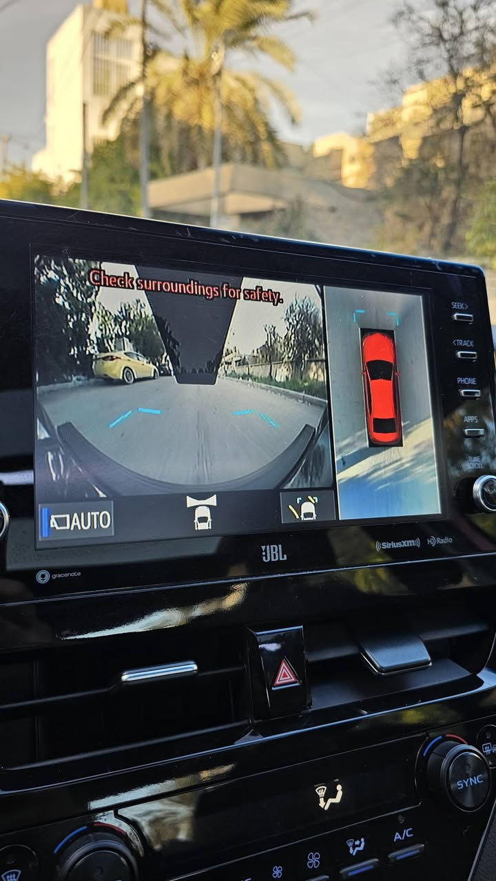 السلام عليكم
كامري للبيع فقط اعلى فئة فول للاخير ٢٠٢٤ اخر نسخة بانزين ماشية ٨ الاف سيارة جديدة جدا جدا قطعتين صبغ فئتها xse بلس مواصفاتها 
شاشة كبيرة بانوراما ويل ١٩ شاحن لاسلكي اضائة محيطية قطعتين تبريد ٤ كامرات حساسات أمامية وخلفية مع اوتو ستوب كل جهات  رادارات ٣٦٠ داتا شو تدفئة ستيرن تدفئة وتبريد بالكشنات كشنات كهرباء لايتات أمامية وخلفية لد بصمة تشغيل عن بعد شفتات ستيرن اوتو لايت ومواصفات هواي كلش 
 السعر بدون لوحات رقم فحص دخول جديد بسعر ٢٤٠ ورقة 
للإستفسار 
***********
