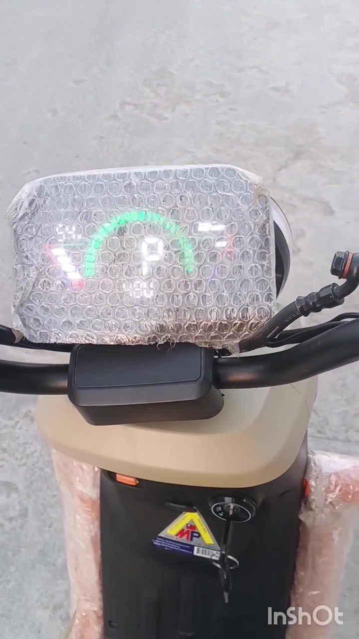 بايسكل شحن للبيع نظيف جدأ بطارية 🔋 فول ما شاء الله سريع جدا /مكابح بالمكان
صوت عالي /نشرات /اشارات /رباعي /هورن رجوع خلفي /كلشي متوفر بي
سعر 520 ألف قابل للتفاوض
مكان كركوك حي الشهداء قرب جامع المدينة المنوؤة أو قرب مسجد الإمام أحمد بن حنبل رحمه الله تعالى 
‏‪***********‬‏
@إشارة
