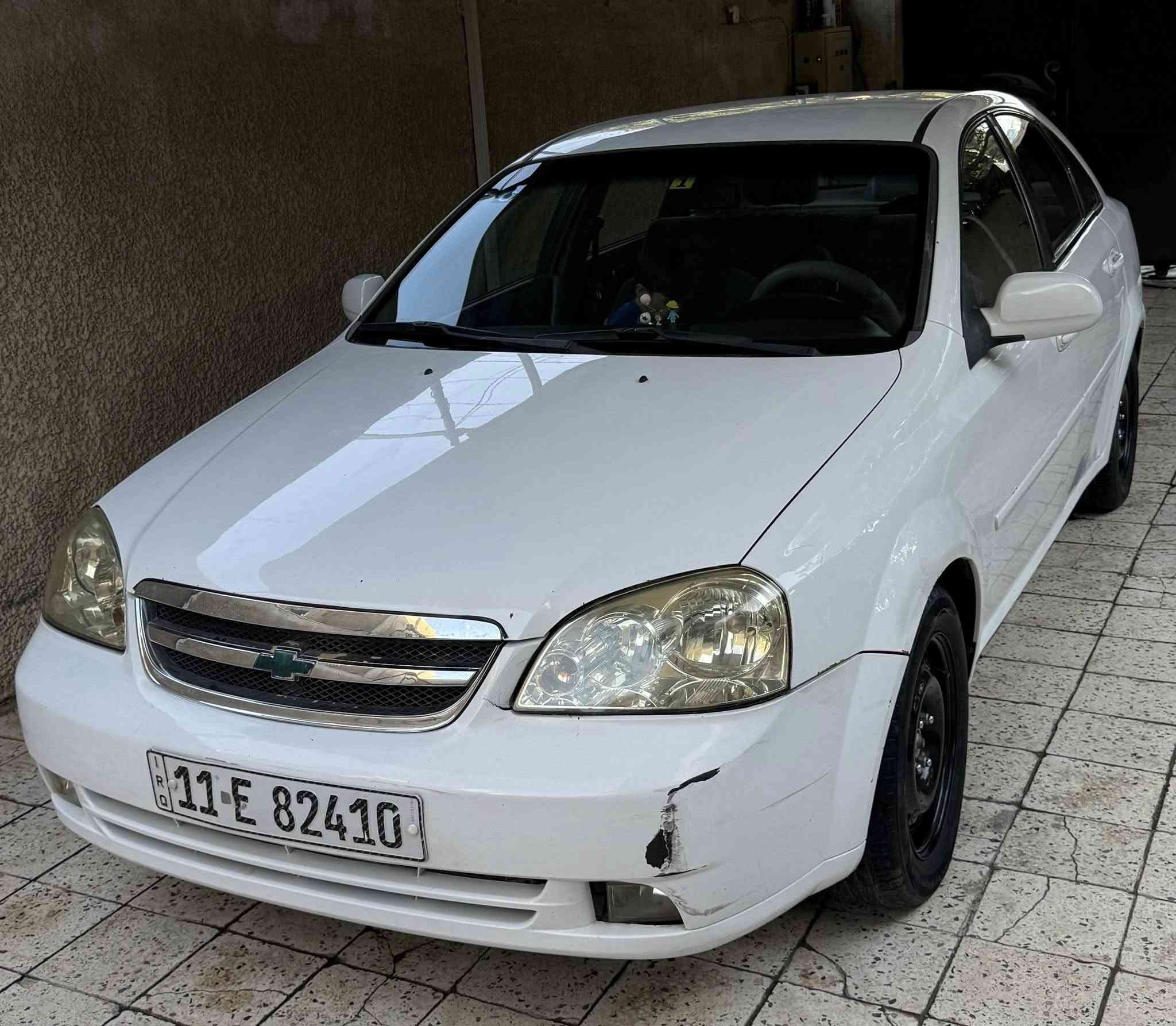 السلام عليكم
اوبترا موديل 2012 رقم بغداد 
باسمي تحويل مباشر 

كير محرك كفاله حداديه تخم تاير شاشه وكاميرا خلفيه السياره بيها قطعتين صبغ والباقي كفاله 
السعر 79 ورقه مجال بسيط 
مكاني بغداد العامريه 
اتصال ***********
