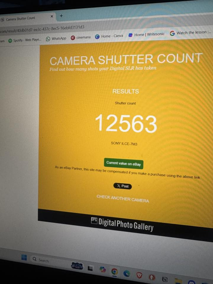 كامرة سوني 3 شترها 12 الف و500 وصورها كدامك بدي فقط وبطارية بدون ملحقات رايدها بمليون و 150
 للتواصل ***********
