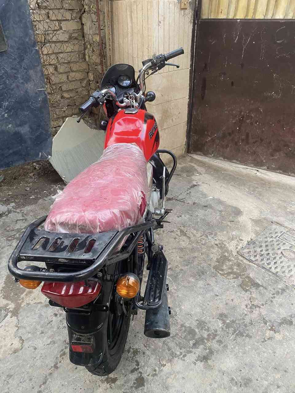 السلام عليكم دراجه بوكسر مديل 2021 دراجه اوراقهه ضايعه أكفلك سرقه بس غير متواجد بل فيس ‭0776 574 5686‬
