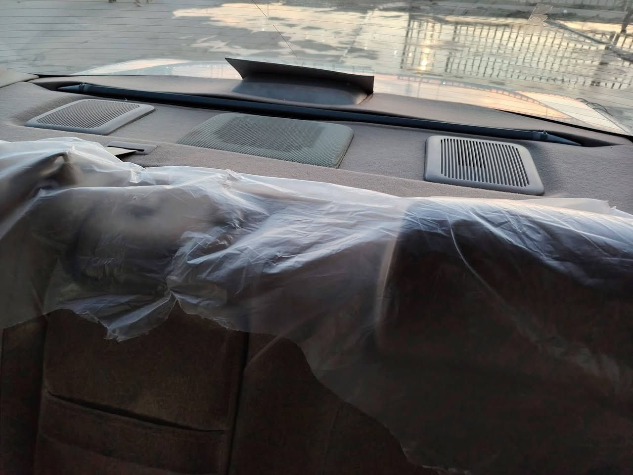 أبيع جوه السوگ للبيع ملكه ادوات ادوات 3دكم كصه جنطه فقط والباقي كفاله برغي واحد ماناقصه مال جناي تخم تاير جديد حداديه 100/100 كير محرك مكفولات المكان الحله قضاء القاسم السعر 33وبيه مجال ***********
