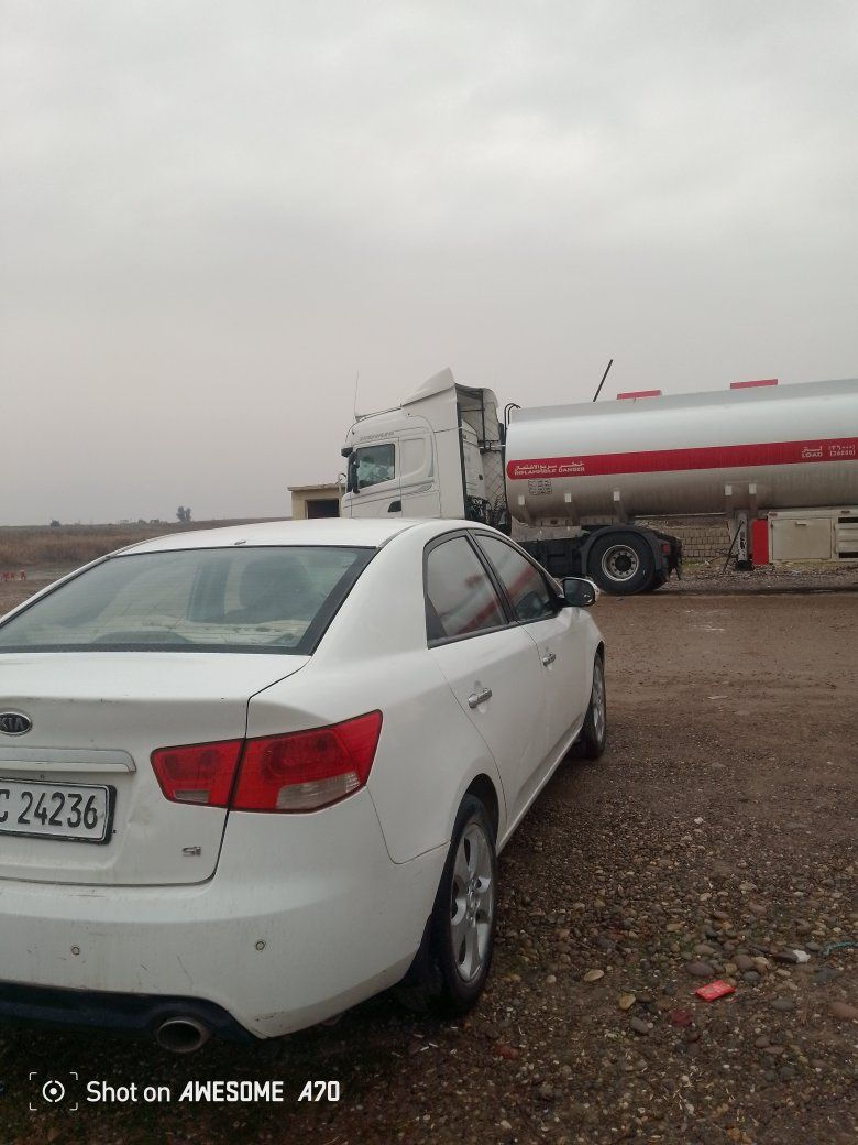 مكلف بانشر السلام عليكم البيع سيراتو مكصوص سياره فول  عده تنته كير محرك شرط صدر خلفي امامي حيللل زينات تخم تاير جديد سياره موديل 2010 سعر 42وبيه مجال قليل  السياره جديده بمعنى الكلمه الاتصال على الرقم ***********
