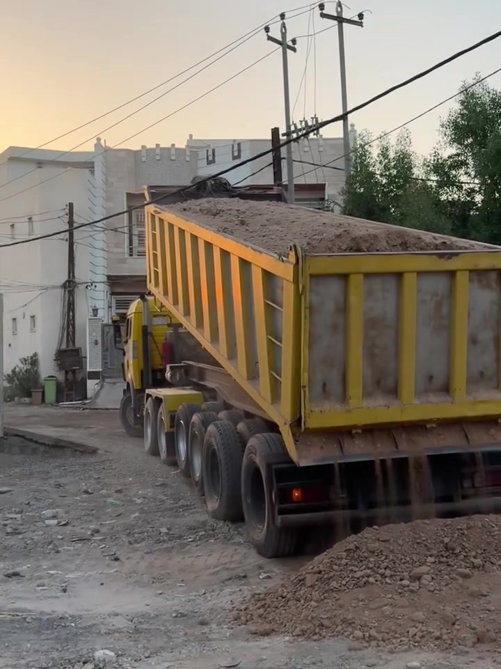 البي  موديل 91 مكينه 35 جديده ستندر. كير 210 دوره 14  مجموعه جي اف. سياره جاهزه تبريد بلادي. وتدفئه بلادي كير كهربائي سيزره كلها ع بلاد مربوطه راس وعربانه قلاب  للبيع  راس وتربانه ‭0770 087 3165‬
