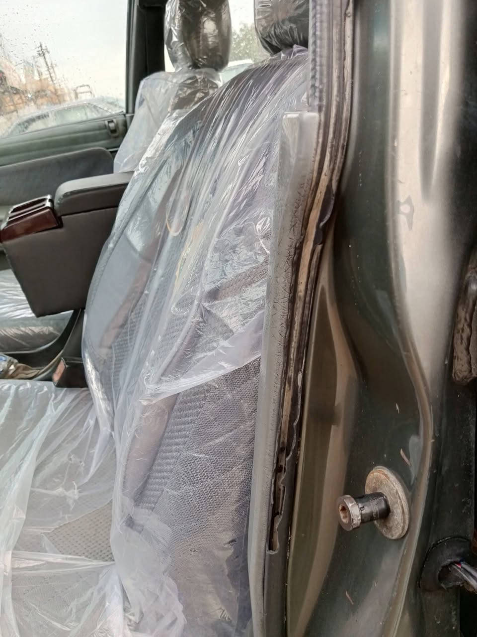 السلام عليكم برنس فراشة موديل 96
كير اوتو محرك 2000
تبريد شغال تخم ويل كب 
وتخم تاير ارضية جلد وكشنات مدشومه كهربائيات كله شغاله
جام 4 شغال رقم بغداد باسمي
وسنوية وهزه جديدة تحويل ثاني يوم
ب42 وبيه مجال العنوان بغداد تاجي خلف المعسكر 
‏‪***********‬‏
