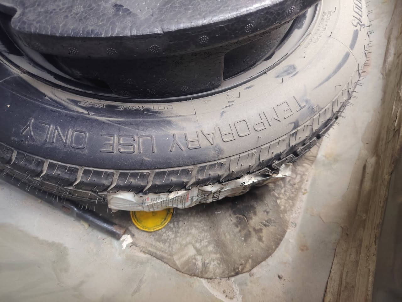 سلام عليكم كيه فورتي موديل 2018وارد أمريكي حادث جاملغ و بنيد سياره جديده مكينه ٢٠٠٠ دوش كير صدر تبريد خير من الله مصفره هيئه وغرامات سياره بسمي ماشيه ١٢٠ منضومه قاز شاشه جاهزه سياره سعر 112مكاني بغداد الكماليه هاتف ***********
