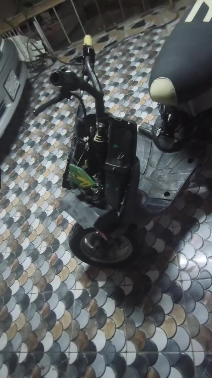 السلام عليكم دراجه تسع ازروف دراجه حلوه ونضيفه وياهه كفر خلفي وسله دراجه مفتوحه مره وحده دراجه نشطه المكان قرنه نهر الباشه سعر خاص ***********بس واتساب دوم مفتوح
