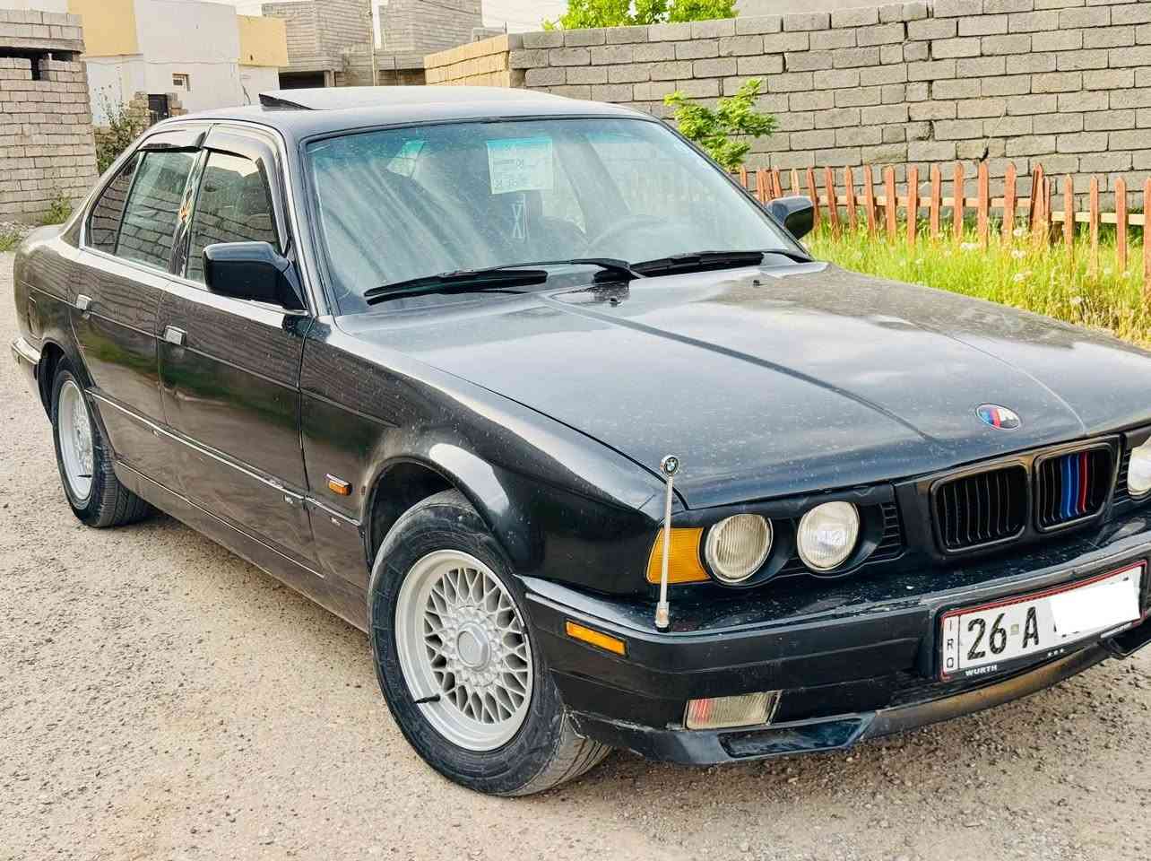 BMW 520 1990
محرك مفتوح كير ميكانيك (اوتماتيك) 
رقم صلاح الدين شرط التحويل سنوية تنتهي ب2030 
سيارة جاهزة 
كهربائيات بلادي وكلها شغالة 
مصبوغة عام بدون ضربة 
السعر 41 
يرهم مراوس حسب القناعة 
للاستفسار *********** 
عنواني صلاح الدين قضاء الشرقاط

