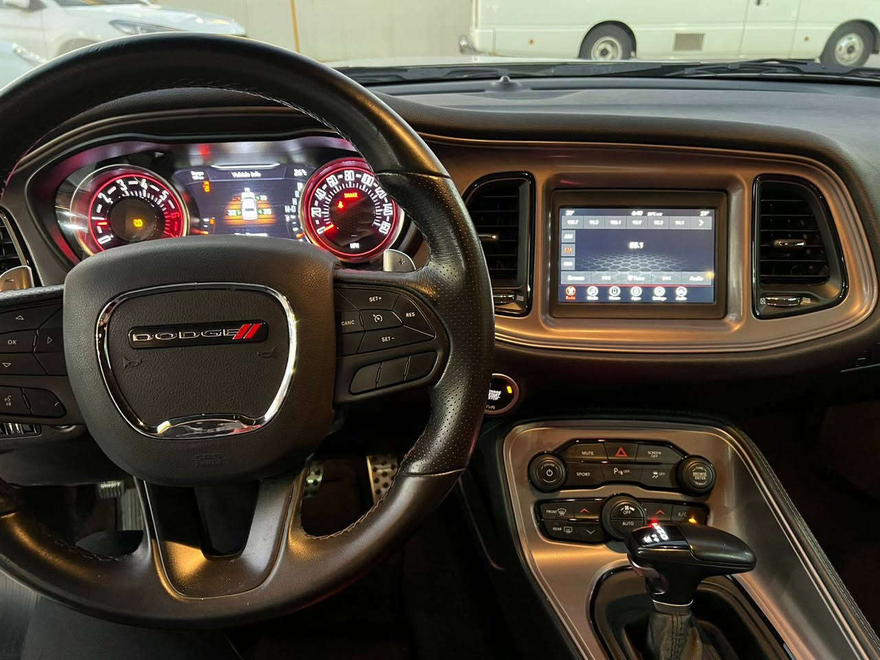 دوج چالنجر 2023 فول مواسەفات 
مەکینە 8 بستۆن 
٧٥ هزار رويشتوه
٣ پارچه و بستيك صبوغ 
سەنەوی ژینگەی نوێیە 

سعر : لە کۆمێنت داوای بکە ڕاستەوخۆ بۆت دێت 🤖 

گێڕ و مەکینەی بەشەرت 
هیچ کێشەیەکی تێدا نییە 

ژمارەی خاوەنەکەی 
***********
وەتسئاپ
