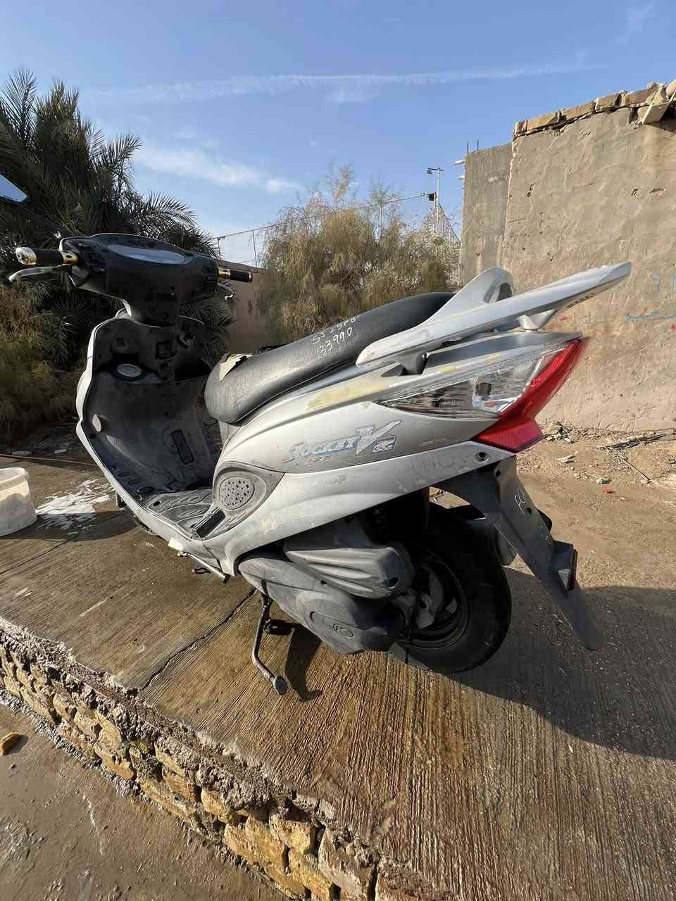 دراجه كامكو موديل 11 مكفوله شرط الفحص س 750وبيه مجال قليل .رقمي ***********
