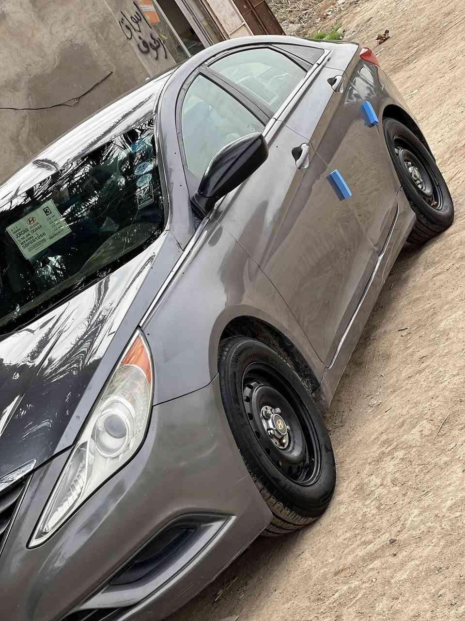 سوناتا 14 دخول جديد 
متؤم ارقام وسنويه  بغداد طبق الاصل عظم عاج 
كصه جنطة مكينه وكير كفاله تخم تاير جديد حداديه جديده كهربائيات كله شغاله تبريد ثلج دواخل جيس 
سياره جاهزه وحلوه ماناقاصه اي شيء 
السعر 47 وبيه مجال 
مكان الشطره ***********
