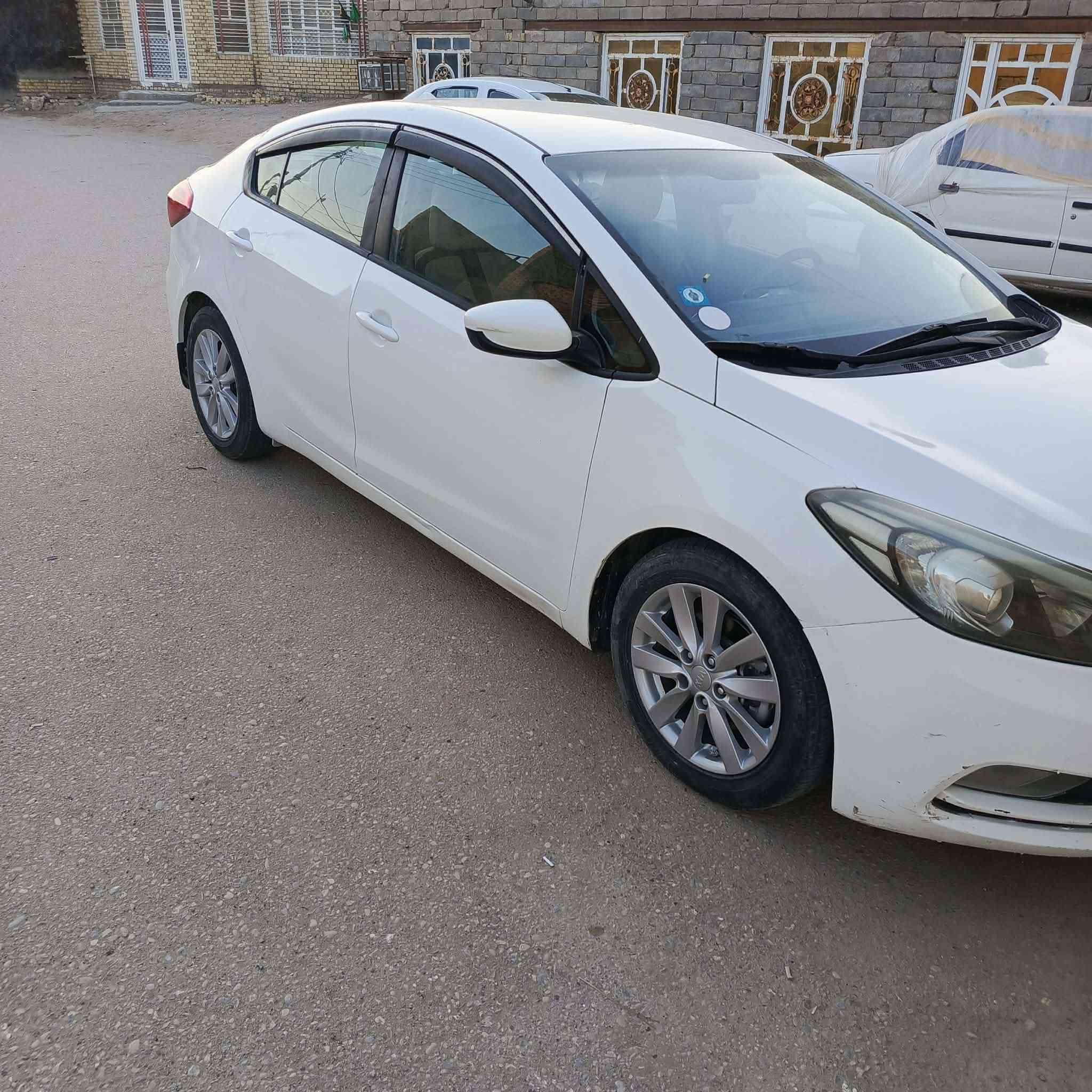 كيا فورتي مديل ١٦ ذي قار محرك ٢٠٠٠ دوش بيها تبديل بنيد فقط وبيها رشات تجميل بل بيبان بدون دواخل سياره جاهزه من كلشي السعر ١٠٣ وبيها مجال بسيط الشراي يتصل على الرقم *********** العنوان سوك الشيوخ كرمه
