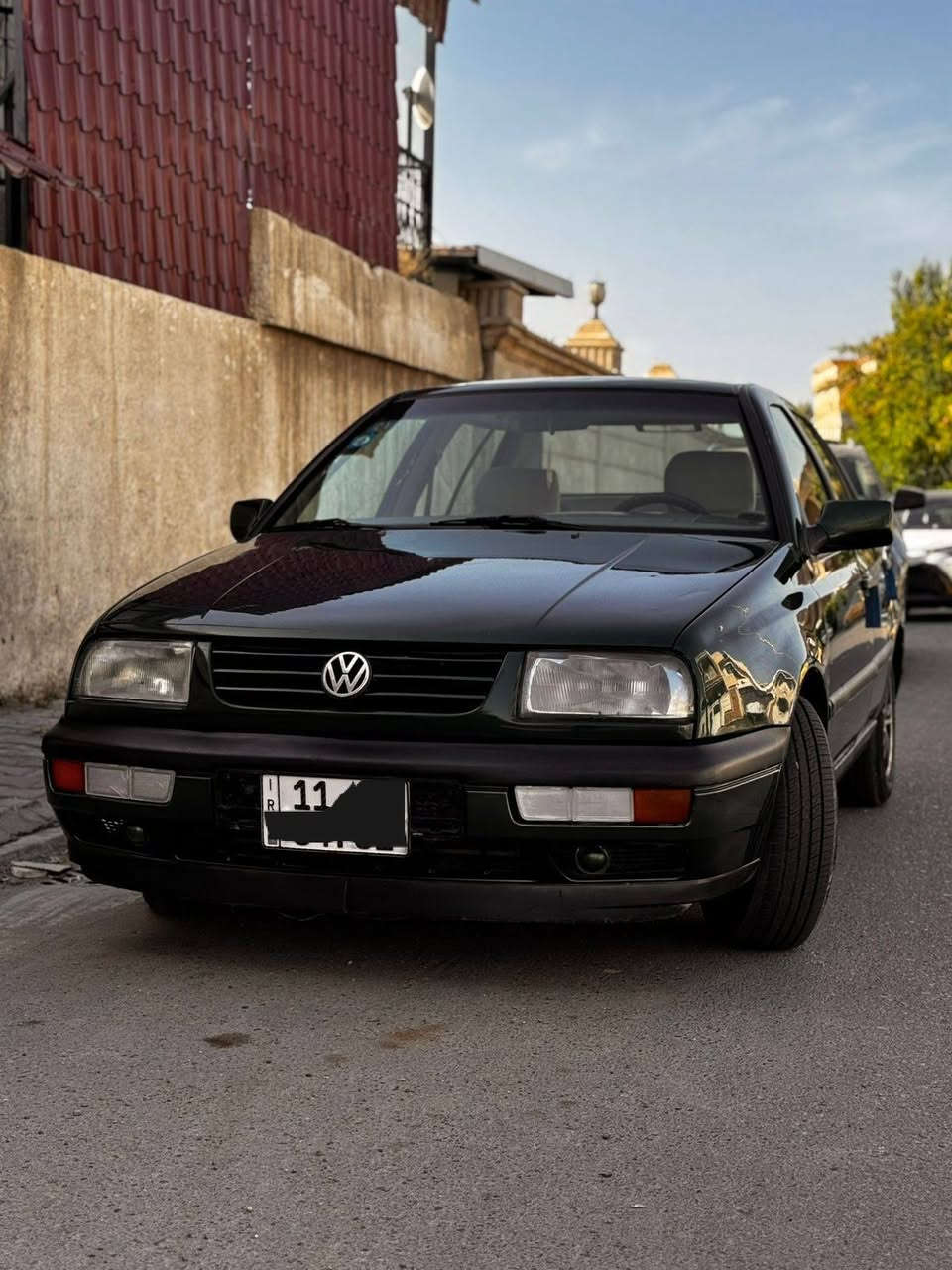 السلام عليكم للبيع كولف فنتو موديل 1997
تبريد شغال ثلج
صدر جديد امامي خلفي جديد
كهربائيات كله شغاله
اي نقص مابيهه
محرك وكير جيد جدا
كير اوتماتيك حاويه قبل اسبوع شديته
رقم بغداد انكليزي
السيارة بسمي
السعر 47 وبيهه مجال بسيط
المكان بغداد بالاعضمية
للإستفسار ***********

