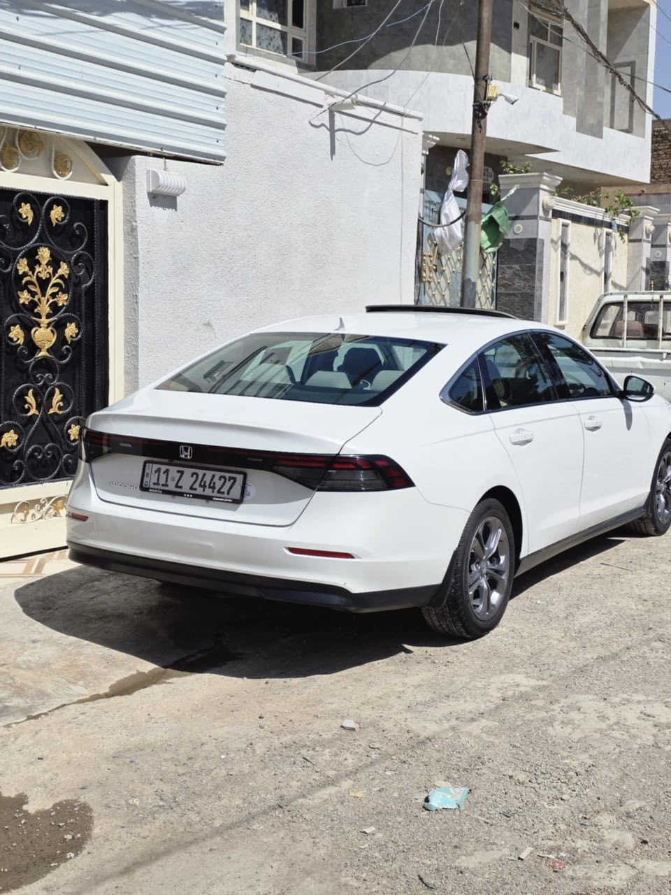 السـلام عليكم…للبيع 
هـوندا اكورد 
2023 فئة EX
بانزين مكينه 1500 تيربو
ماشيه ٥٤ الف كيلو
ضرر جاملغ الامامي فقط الباقي كفاله
كشنات مخمل
هيتر كشنات
عدادات ديجتال متغير الثيمات
تحكم ستيرن كامل
تشغيل عن بعد
اوتو هولد
اوتو ستوب
شاشه ابل كار بلي واندرويد اوتو
رادار امامي وجانبي
حداديه جديده بالكامل
تخم تاير جديد
السياره بدون نواقص

📍صلاح الدين/بلد

السعر 
188$ و بيها مجال للشراي
للتواصل

‭0782 918 8609‬
