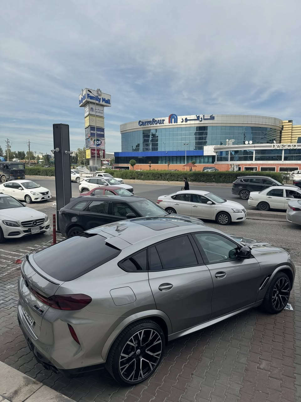 السلام عليكم.
BMW X6 m power.  
Competition 2022
للبيع 
***********
