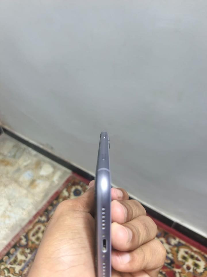 سلام عليكم ايفون 11عادي الجهاز نضافه خير من الله كلشي مابي بس فيس ايدي عطلان أنطيني سعر وخذه الواتساب ***********
