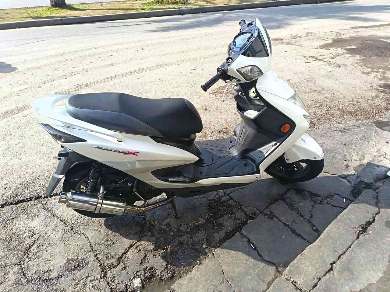 سلام عليكم شباب سكنس لبيع جديدة كلش عنوان بلديات رقمي *********** بس واساب
