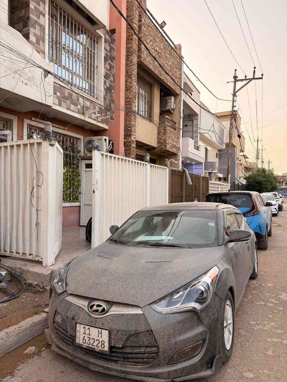 سلام عليكم 
هونداي فولستر ٢٠١٣ للبيع بأسمي وهزة ولوحات جدد
حادثها جاملغ وبنيد ومصبوغة حزام جمالية اثر جراد
وطخات معدلة مو ضربات طخات
مواصفاتها فول 
فتحة بنوراما شغالة 
بصمة ابواب
بصمة تشغيل 
زارع الها عدسات 
بك لايت LED
شاشة وكامرة خلفية وحساسات
تحكمات ستيرن فول 
نظام ايكو 
محركها 1.6 gdi لاتبخير لاتنقيص
عليها ادامة من طول لطول 
صدرها ١٠٠/٥٠
عليها اكزوز رياضي من طول لطول 
سيارة كاعدة ومرتبة 
عنواني الدورة شارع ابو طيارة
سيارة رايدها ب ٦٨ وبيها مجال للشراي
*********** ♥️.
