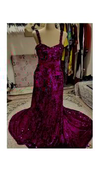 فستان مناسبات • مقاس لحد ٦٥-٧٠كغ • سعر خيالي