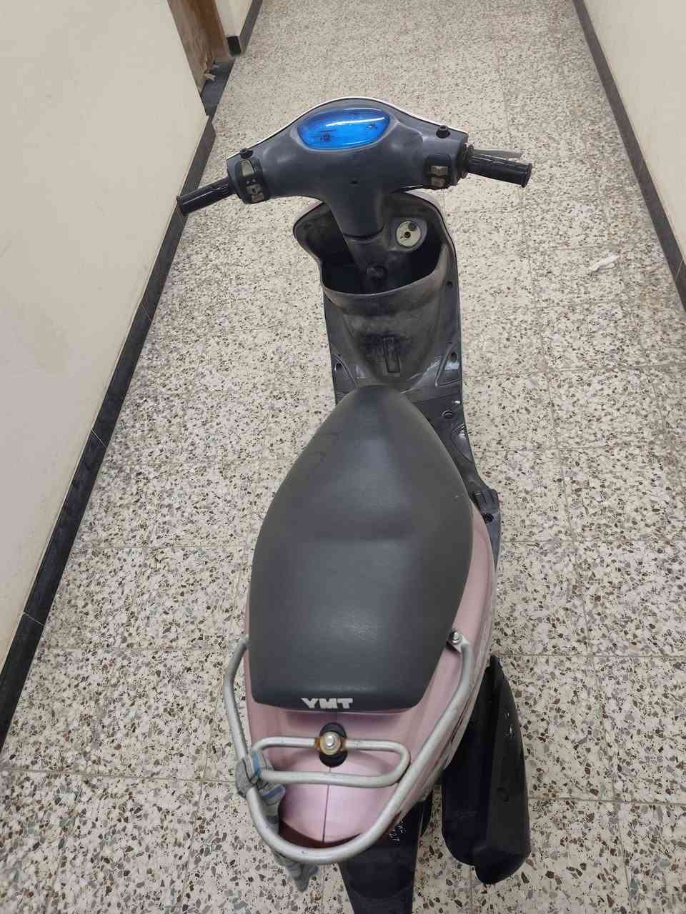 ماكس منغولي للبيع السعر 900 وبيها مجال والاتصال على الرقم *********** دراجه مال وكيل ما متواجد على الفيس فقط اتصال المكان ديوانيه قضاء الشاميه
