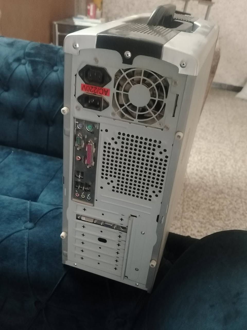 حاسبه و شاشه للبيع و ميز خاص بيهن موصفات الحاسبه غير معروفه الحاسبه شغله يردلها فورمات بيها فايروس السعر المطلوب بيهن كلهن ب 80 الف وبيها مجال
الموقع :  بغداد شهداء البياع ماكو توصيل


**إذا كنت صاحب هذا الإعلان وتريد حذفه لأي سبب، رجاءا أرسل رسالة إلى الدعم الفني**