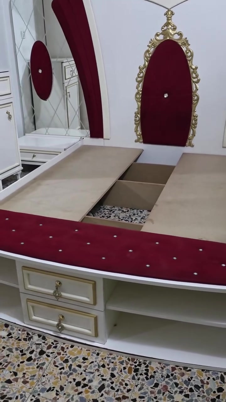 السلام عليكم
غرفه صاج تركي للبيع 
مكونه من 6 قطع
للأتصال:0770232090


**إذا كنت صاحب هذا الإعلان وتريد حذفه لأي سبب، رجاءا أرسل رسالة إلى الدعم الفني**